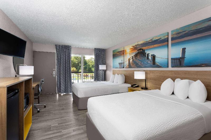 Days Inn by Wyndham Wildwood I-75 image