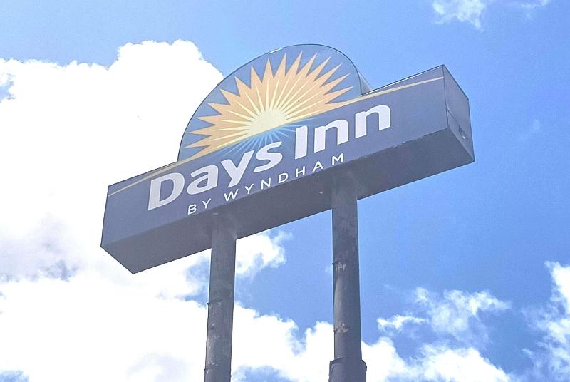 Days Inn by Wyndham Wildwood I-75 image
