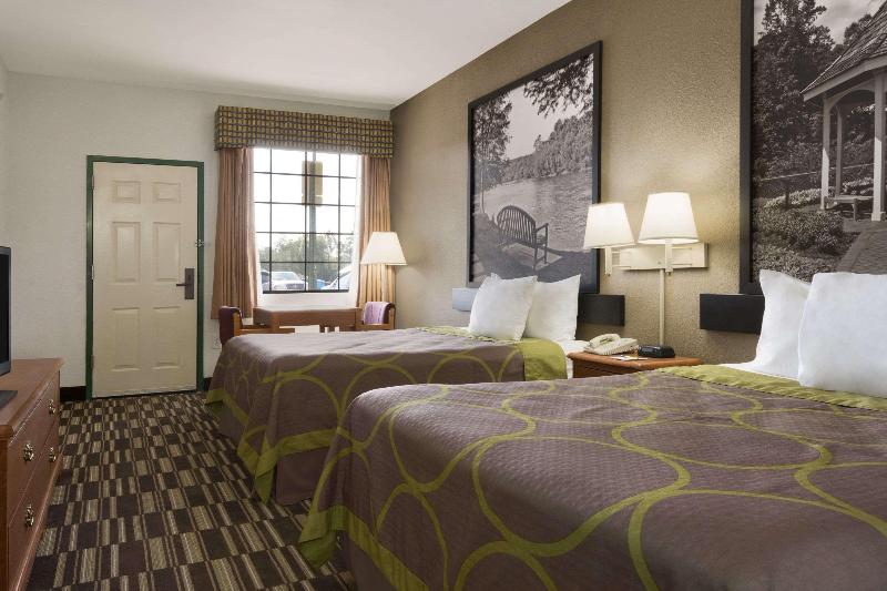 Super 8 by Wyndham Chatsworth/Dalton image