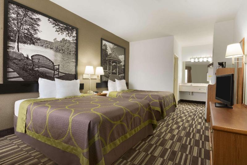 Super 8 by Wyndham Chatsworth/Dalton image