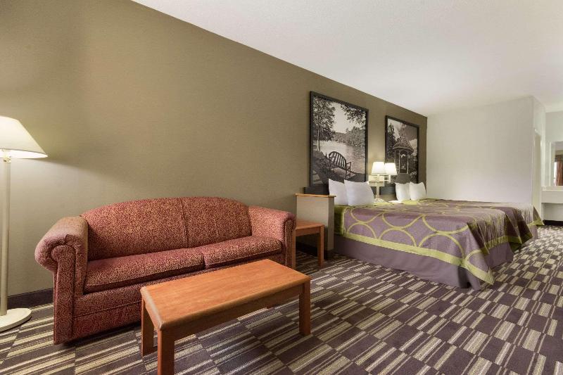 Super 8 by Wyndham Chatsworth/Dalton image