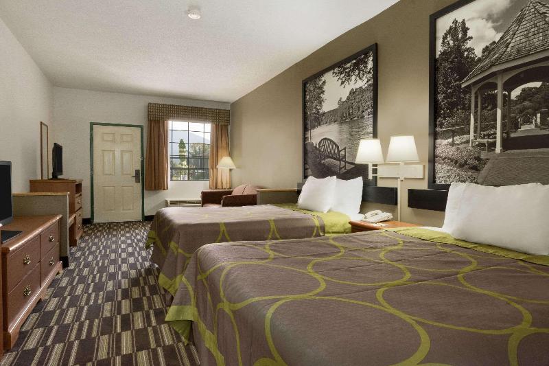 Super 8 by Wyndham Chatsworth/Dalton image