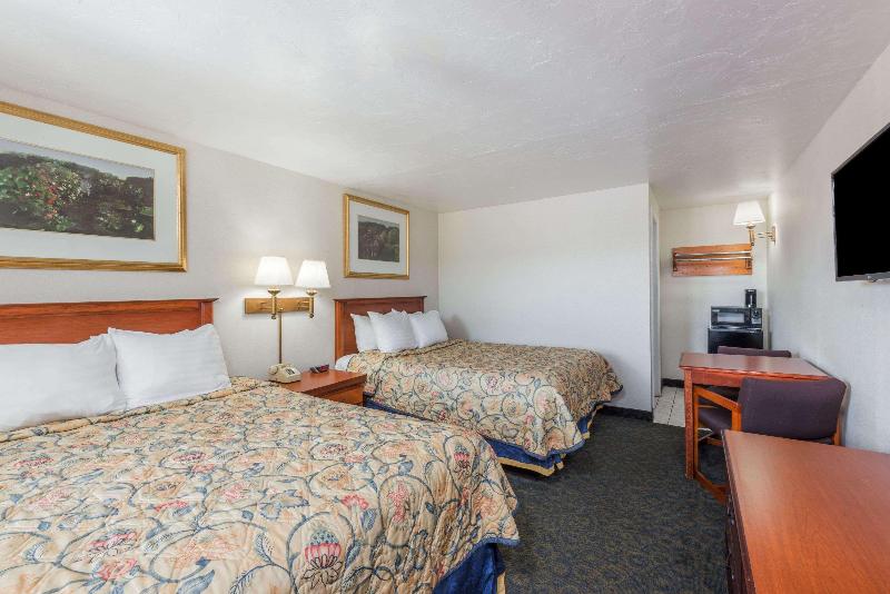 Knights Inn North Attleboro image