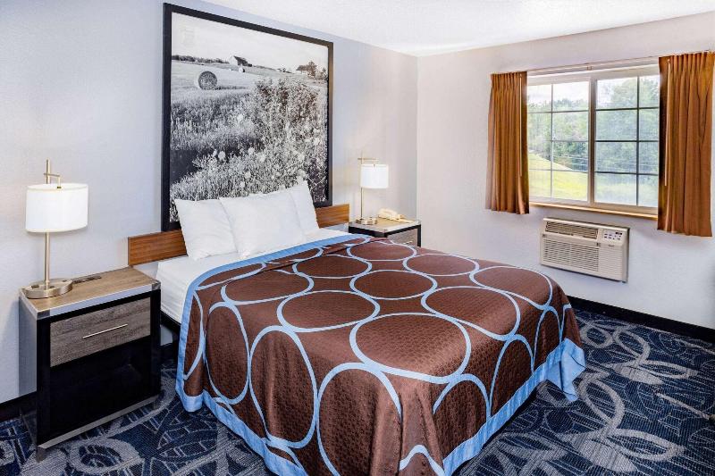 Super 8 by Wyndham Johnstown/Gloversville image