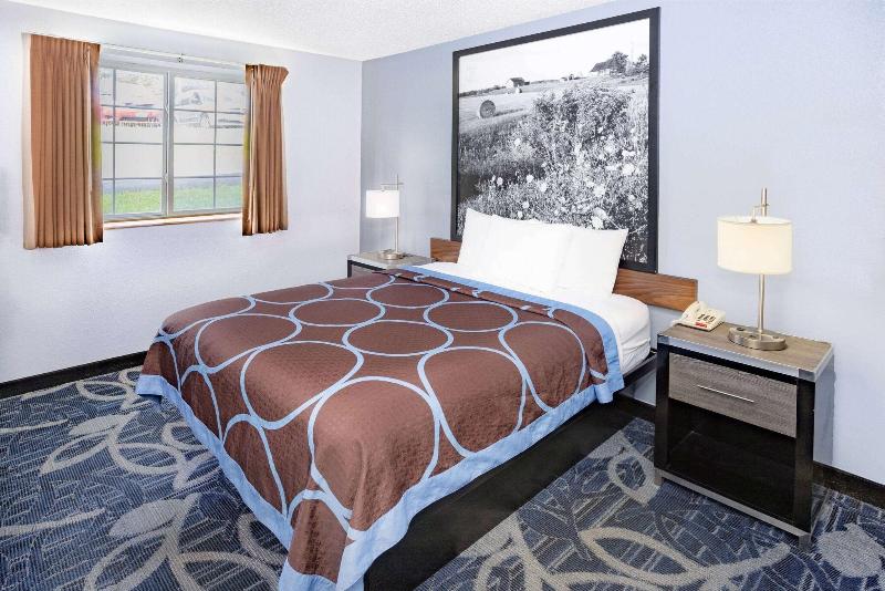 Super 8 by Wyndham Johnstown/Gloversville image