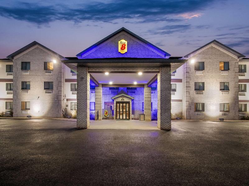 Super 8 By Wyndham Uniontown Pa image