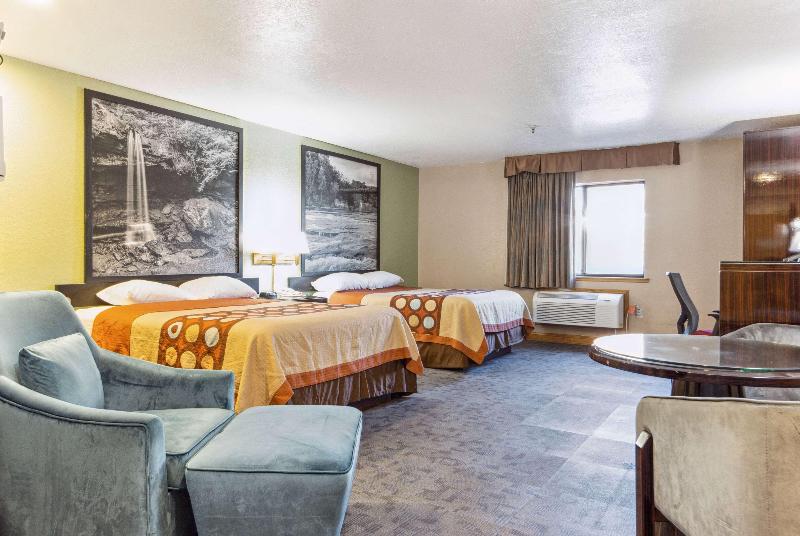 Super 8 By Wyndham Uniontown Pa image
