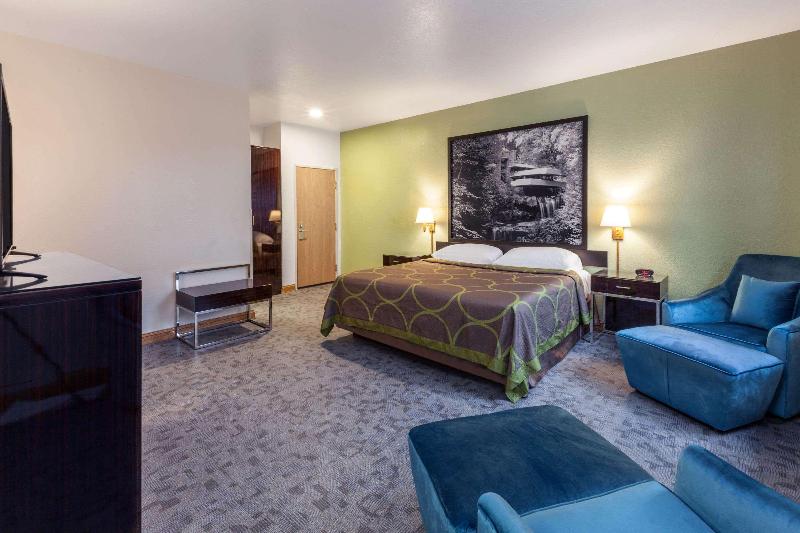 Super 8 By Wyndham Uniontown Pa image