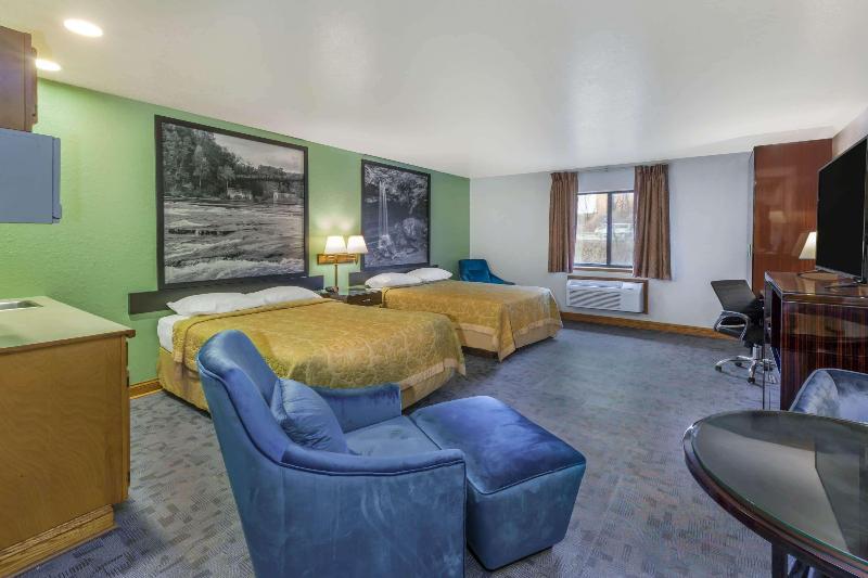 Super 8 By Wyndham Uniontown Pa image