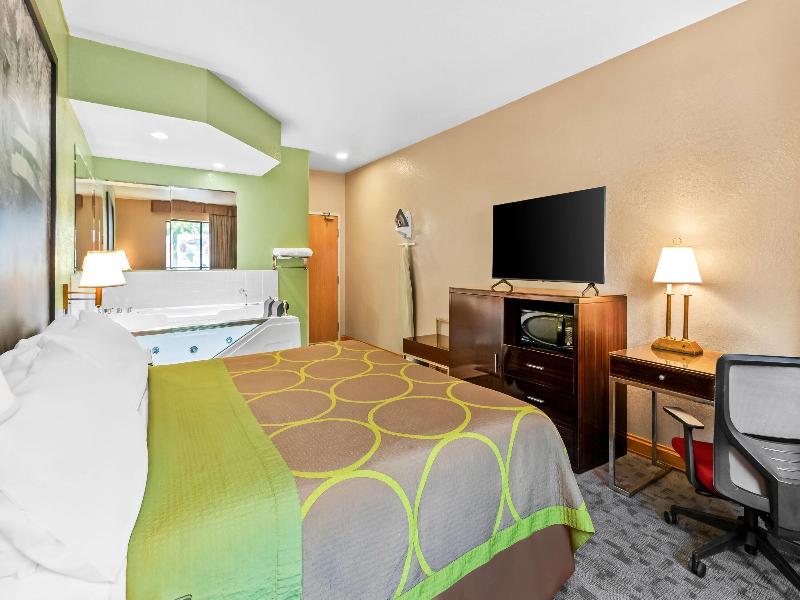 Super 8 By Wyndham Uniontown Pa image