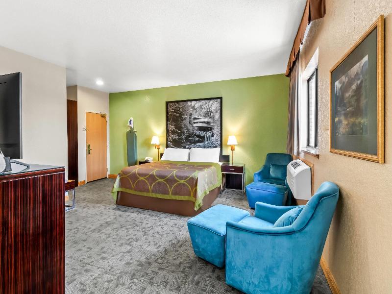 Super 8 By Wyndham Uniontown Pa image