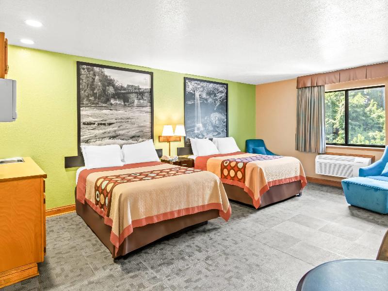 Super 8 By Wyndham Uniontown Pa image