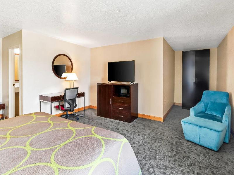 Super 8 By Wyndham Uniontown Pa image