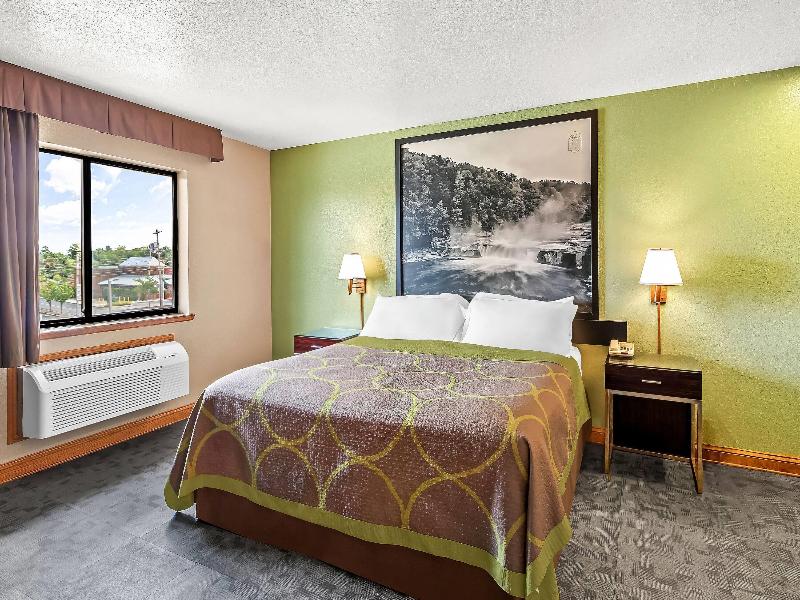 Super 8 By Wyndham Uniontown Pa image