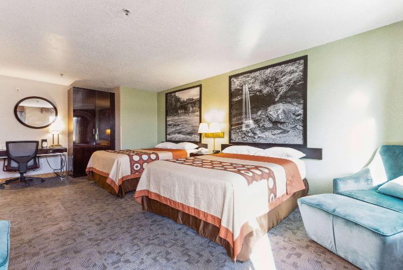 Super 8 By Wyndham Uniontown Pa image