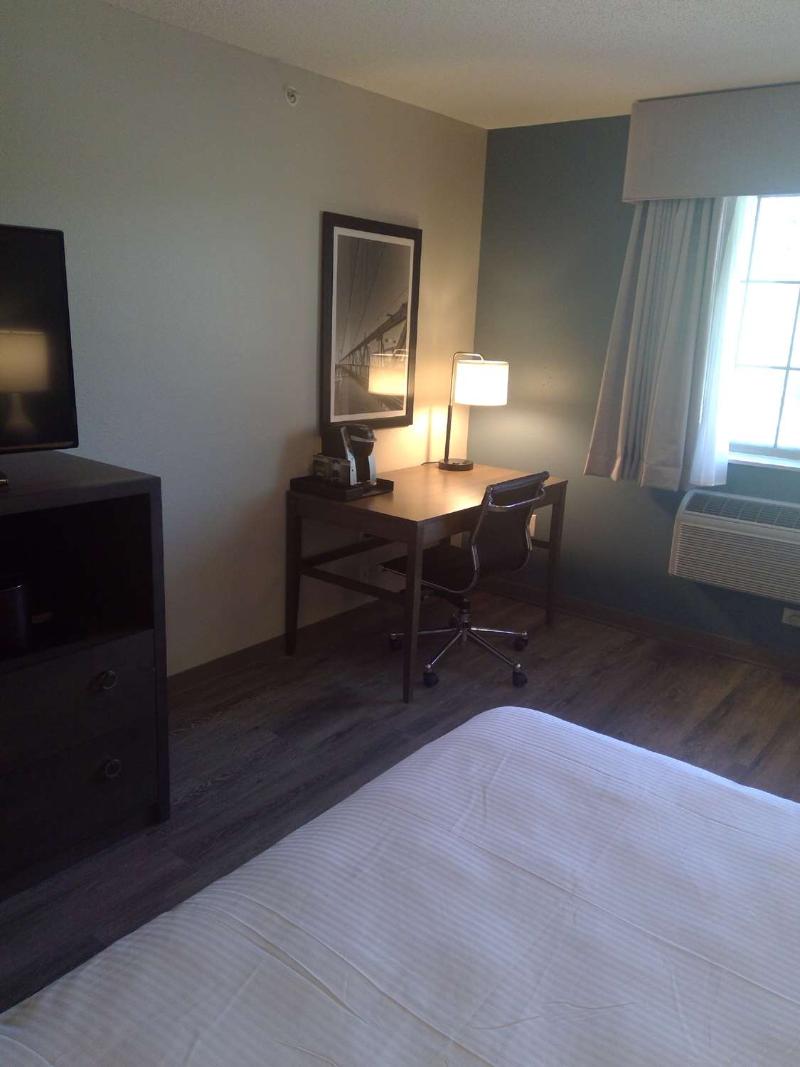 Surestay Plus By Bw Highland Poughkeepsie image