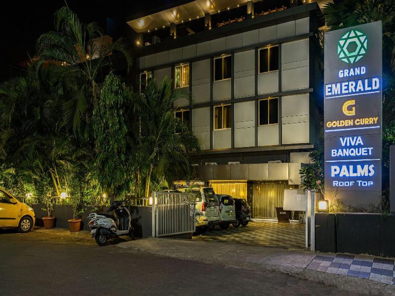 Treebo Grand Emerald Pune image