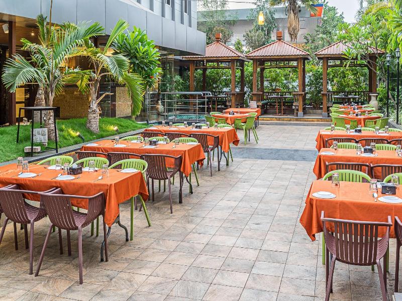 Treebo Grand Emerald Pune image