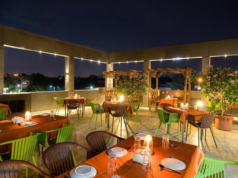 Treebo Grand Emerald Pune image