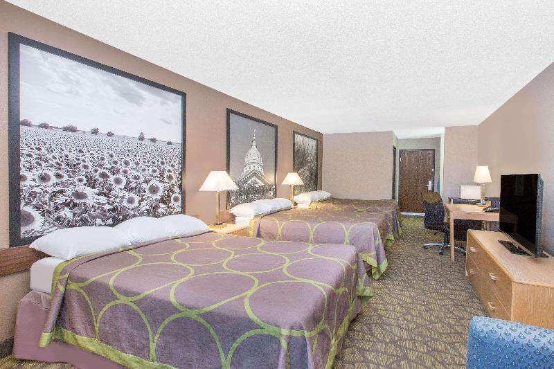 Super 8 By Wyndham Belleville image