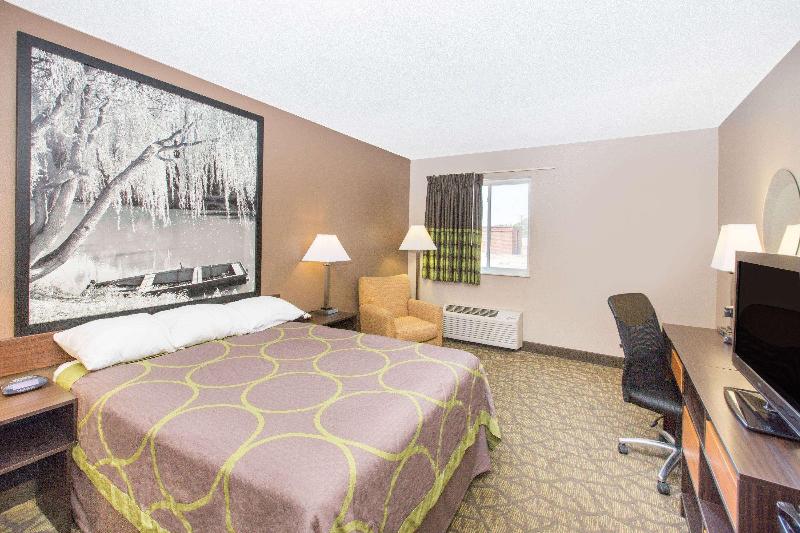 Super 8 By Wyndham Belleville image