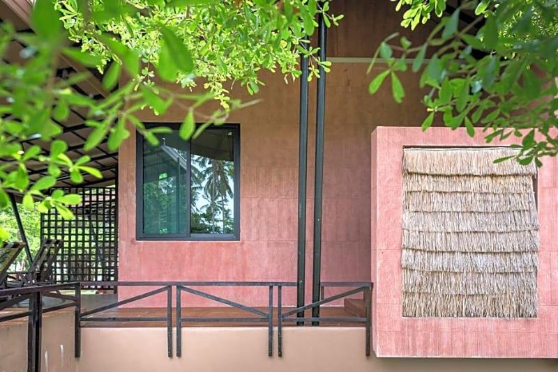 Seavana Beach Resort Koh Mak image