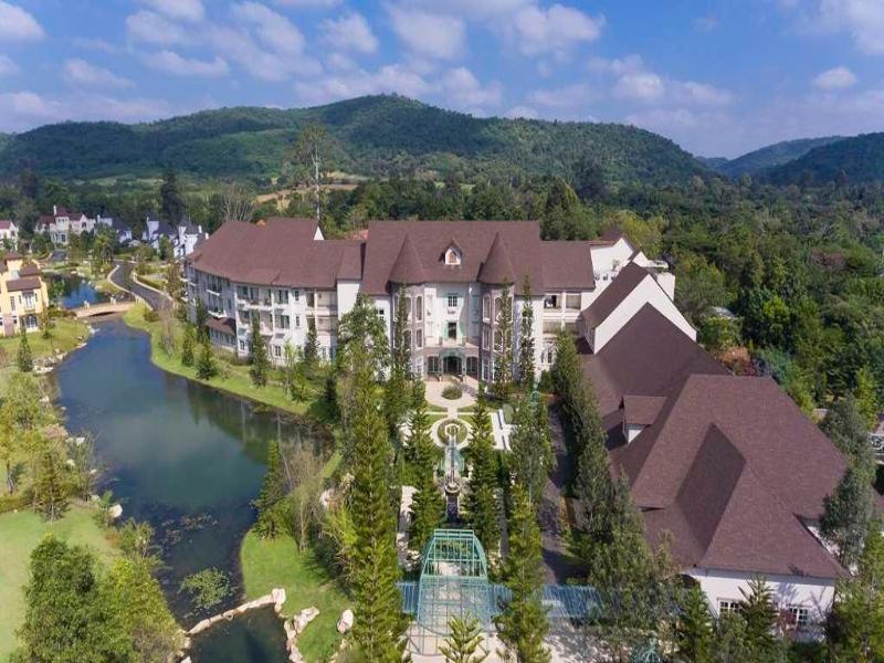 U Khao Yai — general view