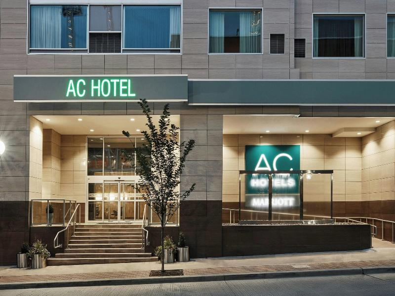 AC Hotel Cincinnati at The Banks image