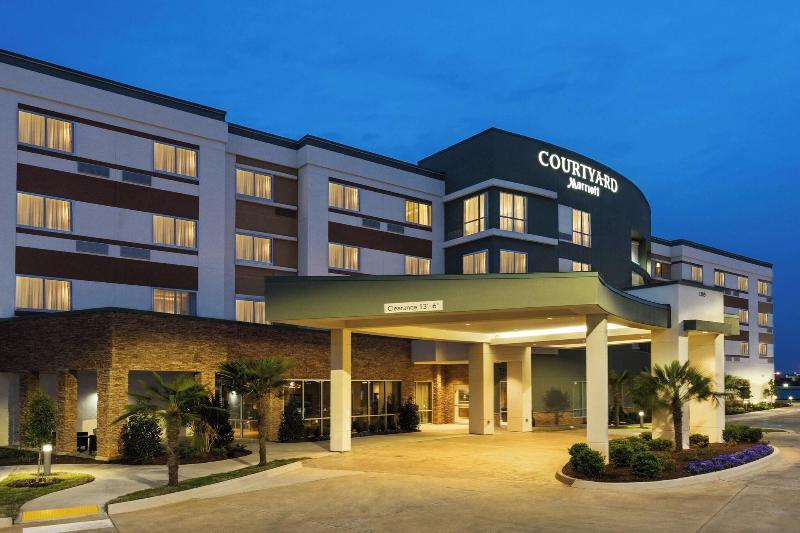 Courtyard Ruston image
