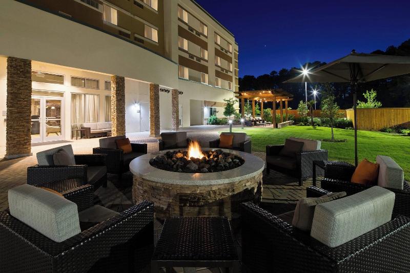 Courtyard Ruston image