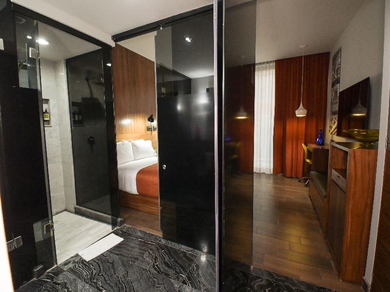 Hotel Love IT CAS Consulate image