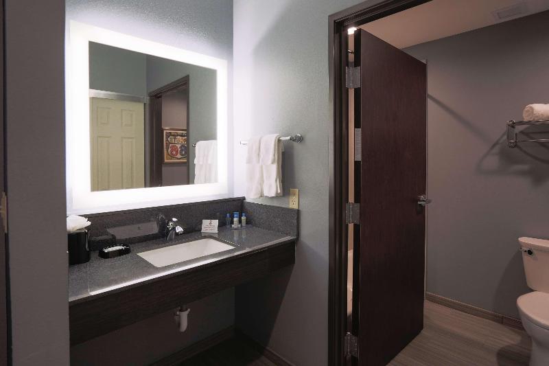 Best Western Plus Wewoka Inn & Suites image