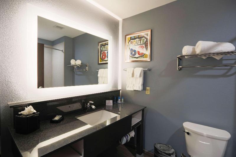 Best Western Plus Wewoka Inn & Suites image