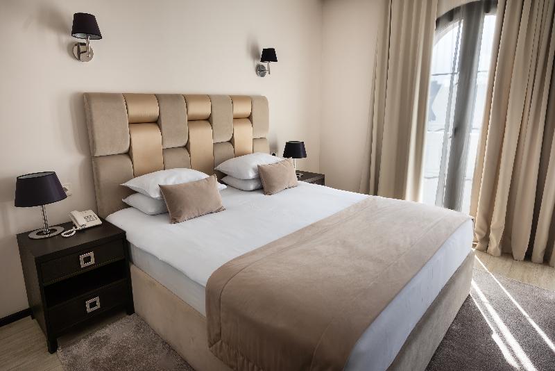 Hotel Moskva image