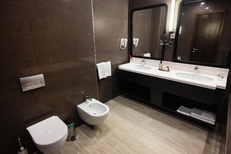 Hotel Moskva image