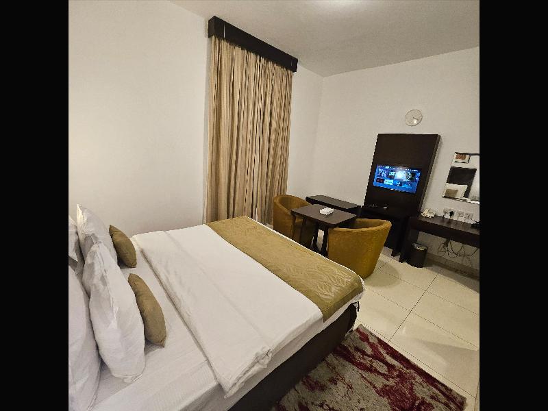 Tulip Creek Hotel Apartment image