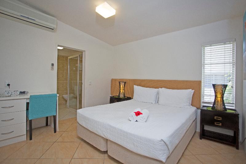 Moana Sands Beachfront Villas and Apartments