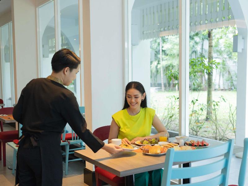 Ibis Styles Phuket City image