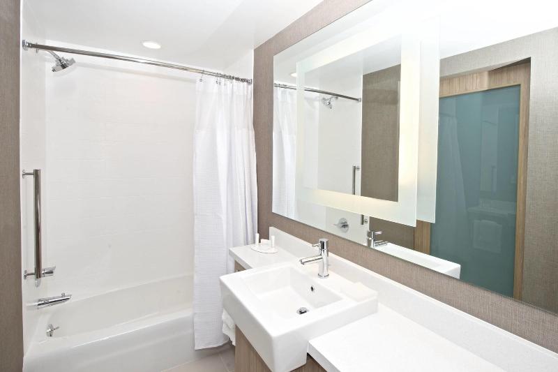 SpringHill Suites Seattle Issaquah image