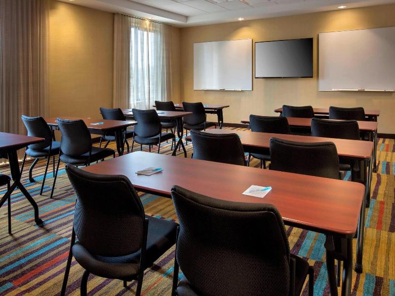 Fairfield Inn & Suites Syracuse Carrier Circle
