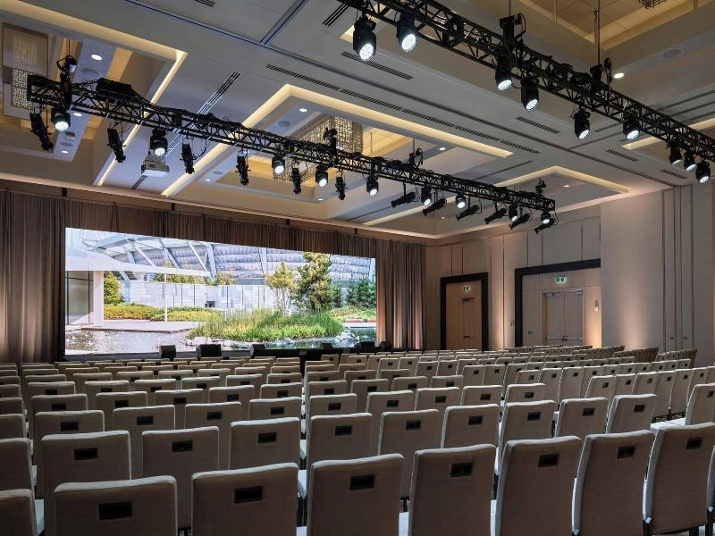 Stay in style at JW Marriott parq Vancouver