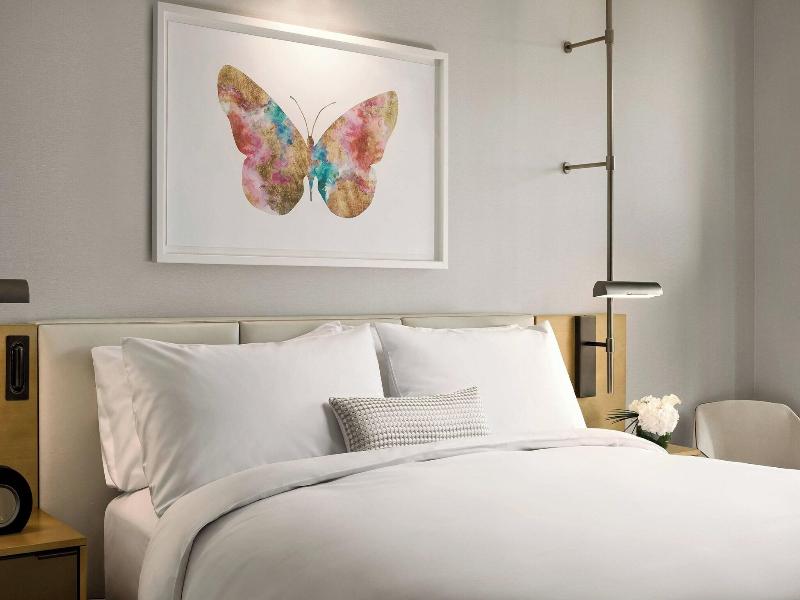 Stay in style at JW Marriott parq Vancouver