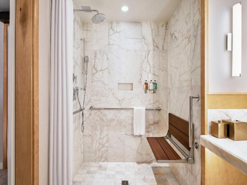 Stay in style at JW Marriott parq Vancouver