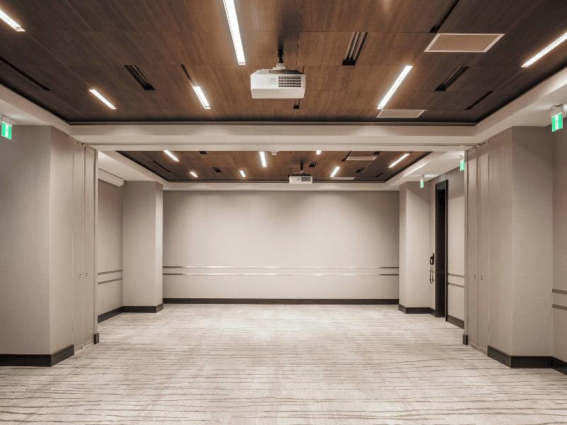 the DOUGLAS, Autograph Collection image