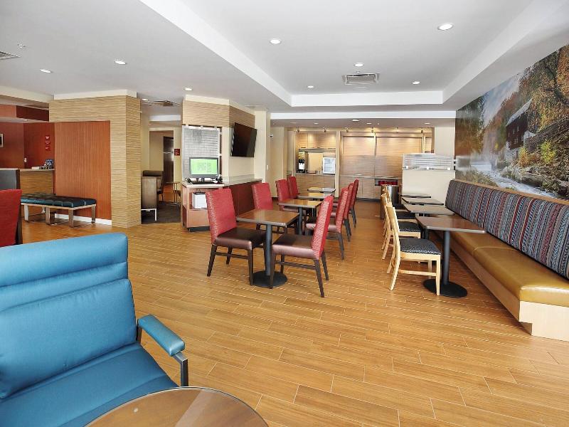 TownePlace Suites Grove City Mercer/Outlets image