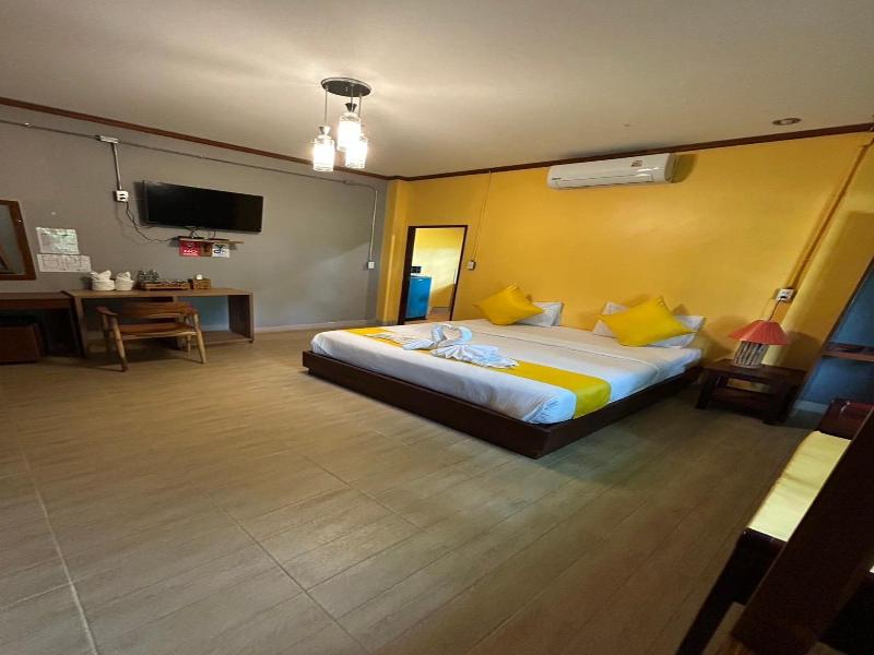 Phatchara Boutique Hotel image