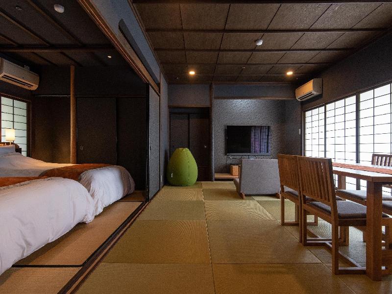 Izunagaoka Onsen Villa Garden Ishinoya image