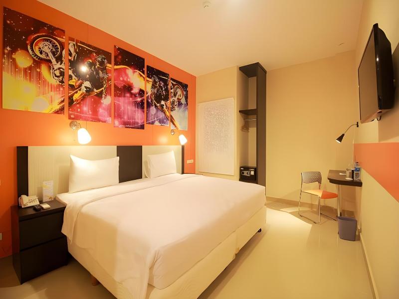 Sinar Sport Hotel image