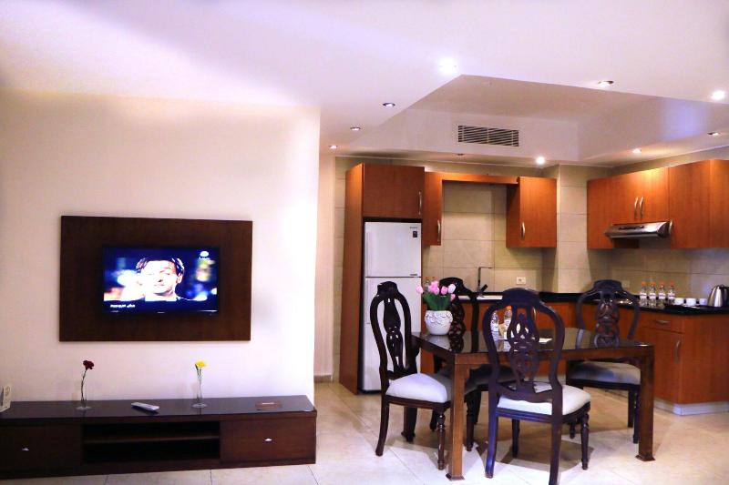 City Rose Hotel Suites image