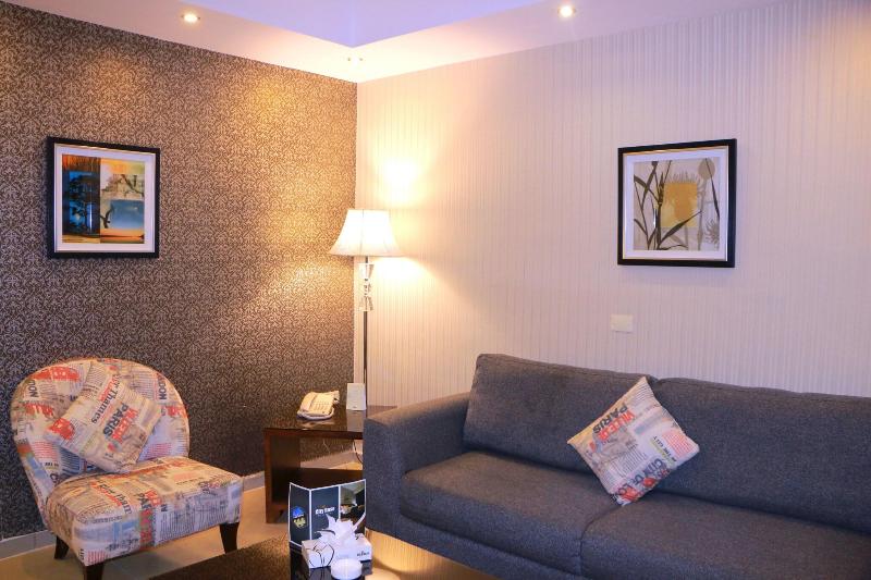City Rose Hotel Suites image